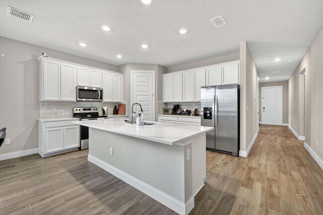 Photo - 6544 Cloverdale Ave