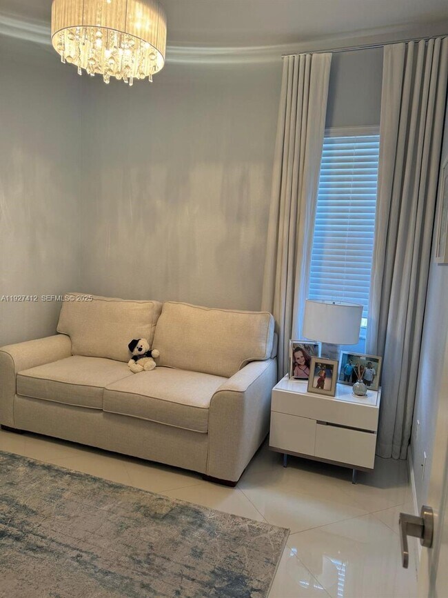 Photo - 7823 Patriot St