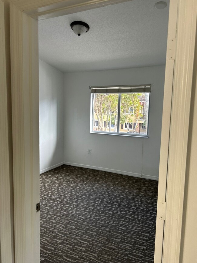 Photo - 980 NE 33rd Terrace