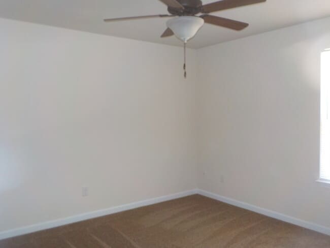 Photo - **MOVE IN SPECIAL, 1/2 OFF FIRST MONTHS RENT** 2Bedroom, 1.5 Bath Townhouse