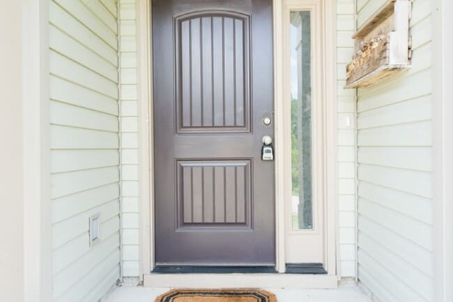 Photo - 3 Bedroom 2.5 Bath With Large Backyard