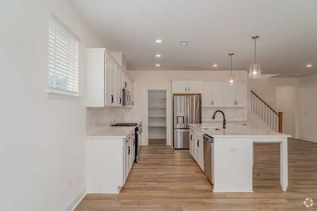 Flynn - 4BR, 2.5BA - 2,302SF - Kitchen