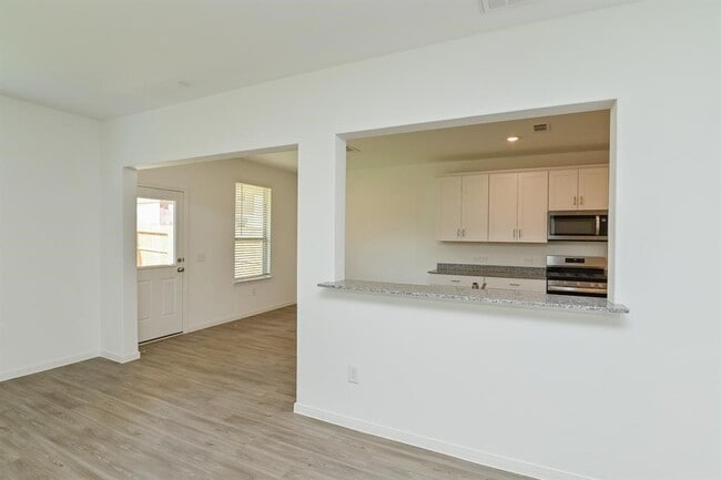 Photo - 1005 Greenshank Dr