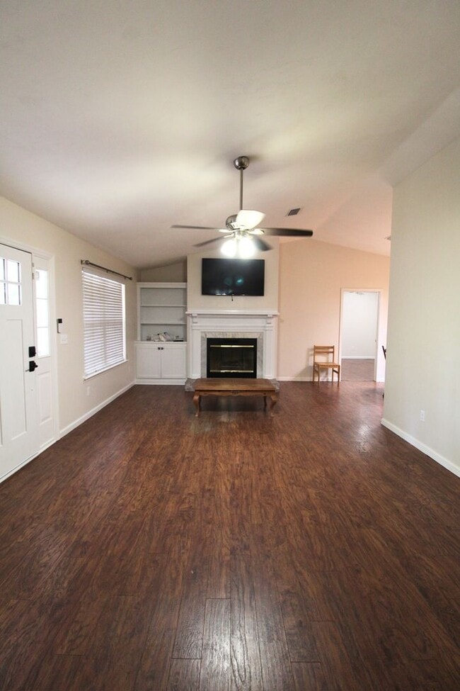 Photo - Spacious 3BR/2BA on 1 Acre – Fully Fenced