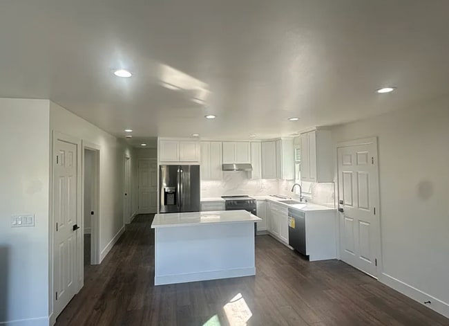 Photo - Beautiful Hayward 3/1! Please read entire ad for viewings