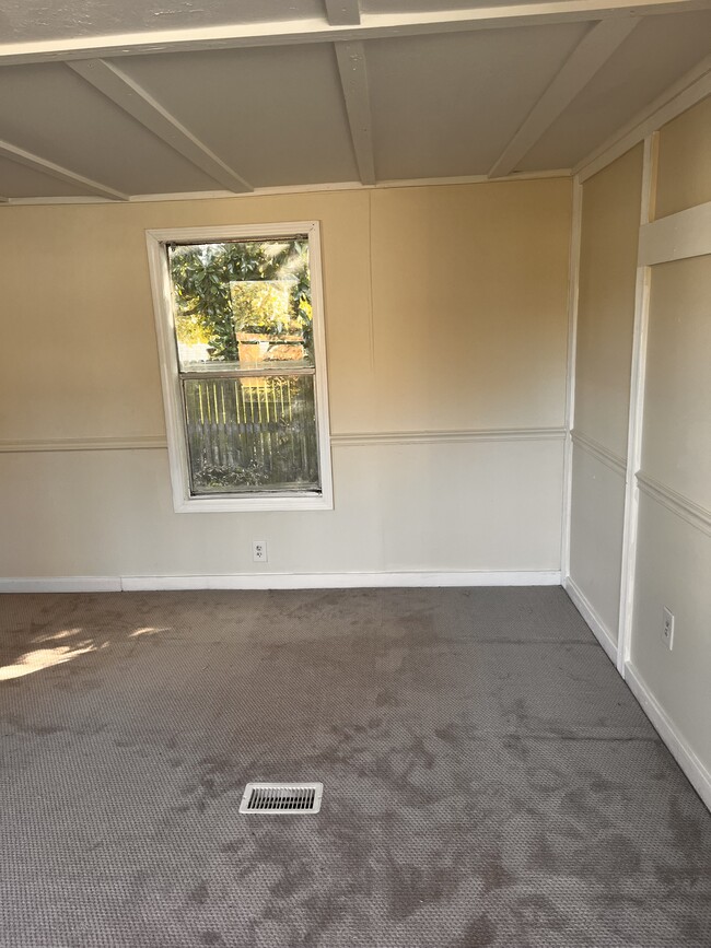 Photo - 742 Tallman Cir