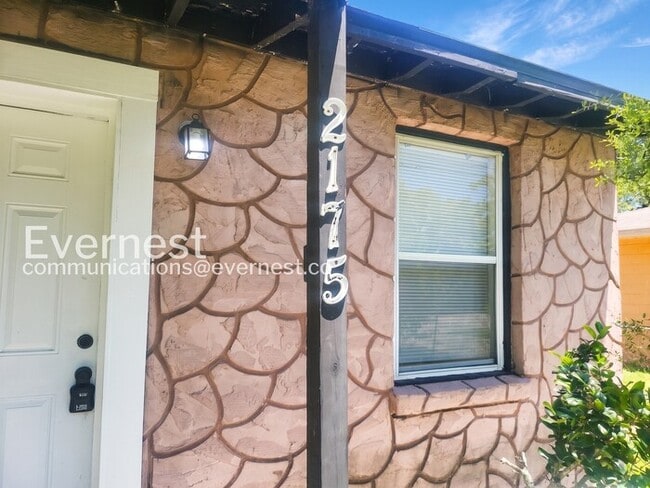 Photo - 2175 W 16th St