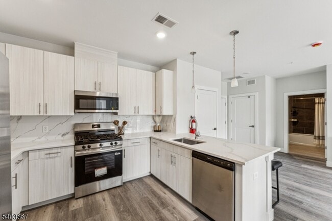 Photo - 140 W Webster Ave Unit 228