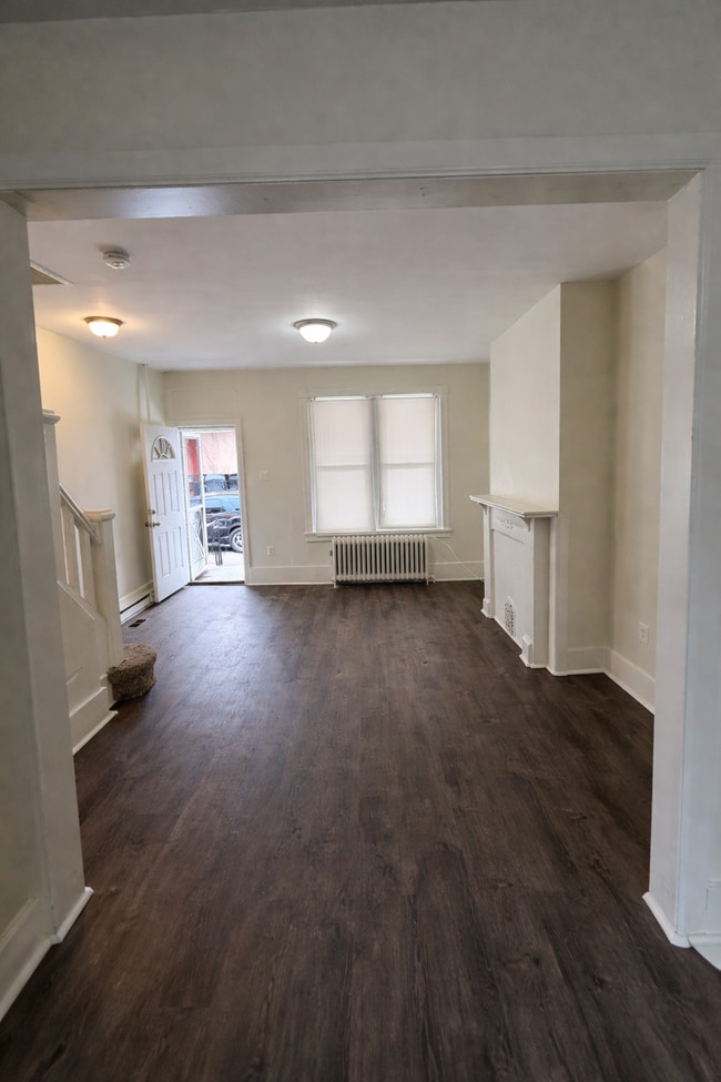 Photo - 52 N Dewey St