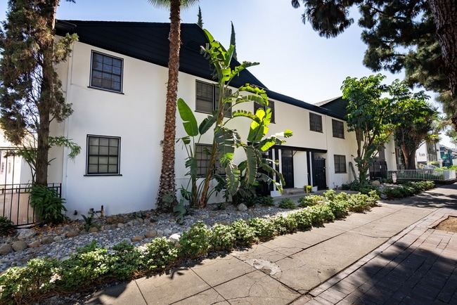 Building Photo - 7056 Lanewood Ave Rental