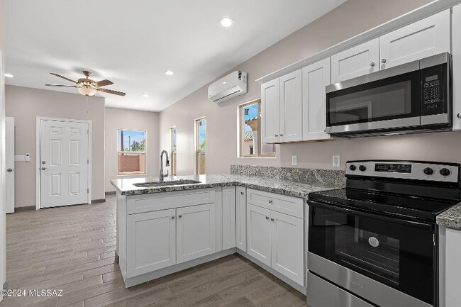 Photo - 2350 N Norris Ave