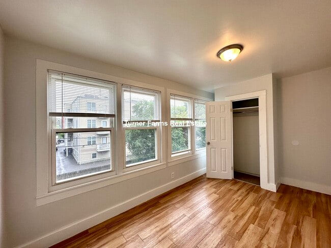 Photo - 22 Howell St Unit 2