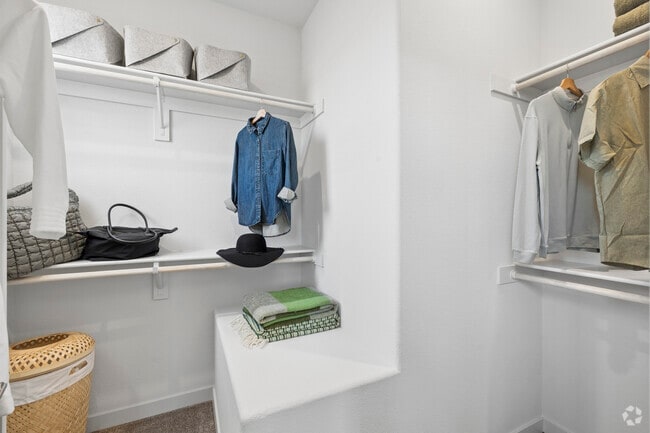 Plan 2A - 3BR, 2.5BA - 1,388SF - Closet