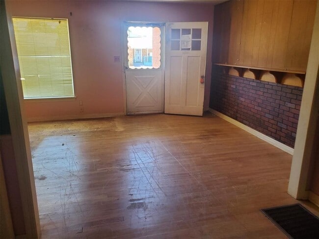 Photo - 3929 NW 18th St