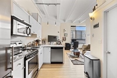 Building Photo - 12 Stoneholm St Unit 524