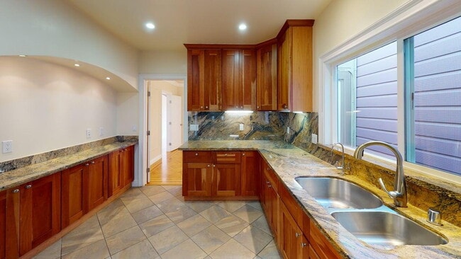 Photo - "Charming 4-Bed, 4-Bath Oasis in San Francisco with 1,963 Sq Ft of Comfort!"