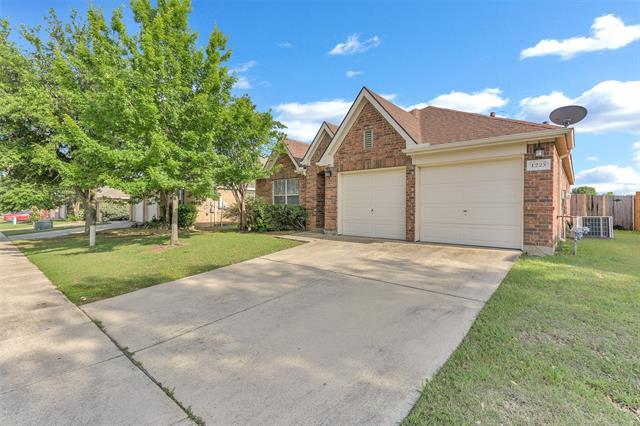 Photo - 1225 Roping Reins Way