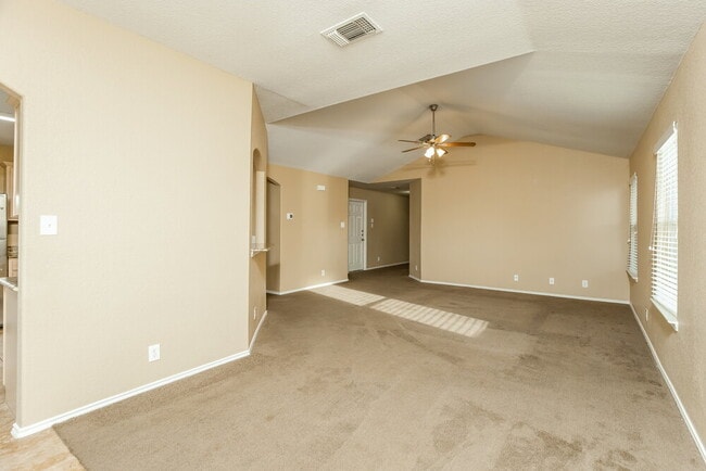 Photo - 135 Woodstone Loop