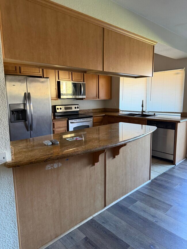 Photo - 615 Fredricks Ave Unidad 137