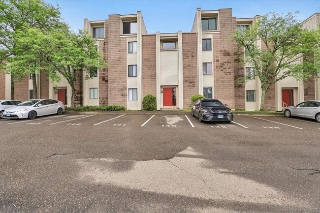 Building Photo - 142 Burgundy Hill Ln Unit 142