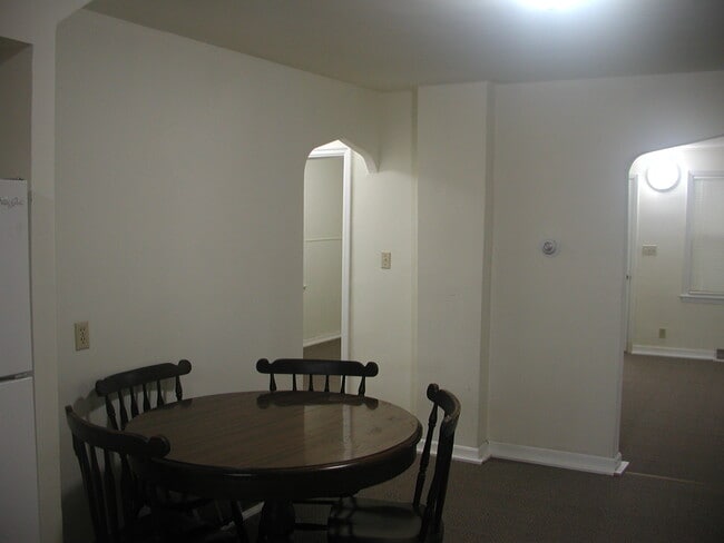 Photo - 241 E Ronning Ave