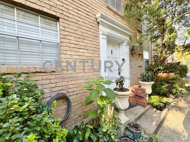 Building Photo - Charming 2-Story 2-1.5 Condo Ready for Mov... Unit #9I