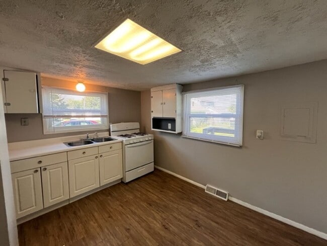 Photo - 1 Bedroom Home in Davenport, IA