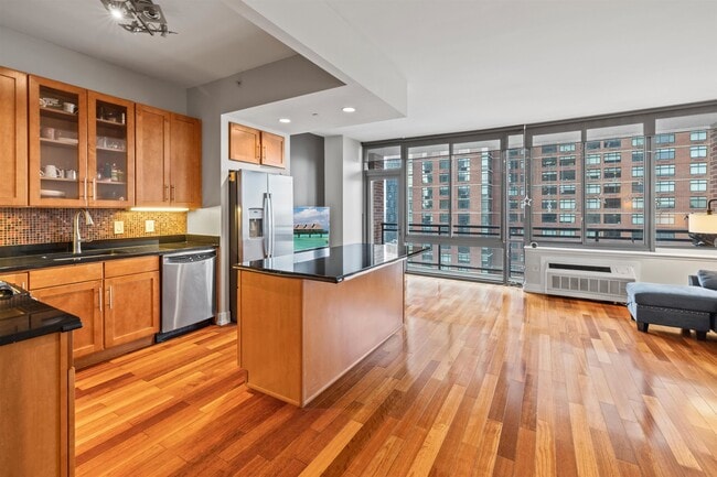 Photo - 389 WASHINGTON St Unit 22B