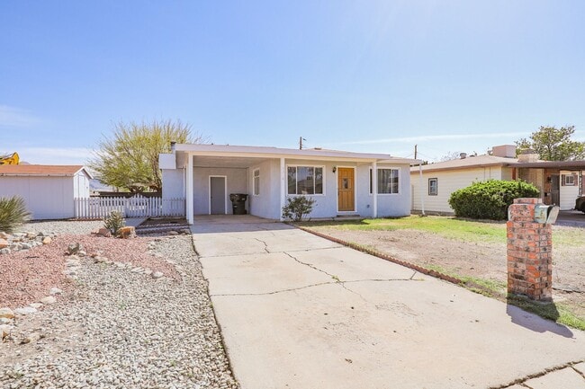 Photo - Conveniently located 3 Bedroom, 2 bath