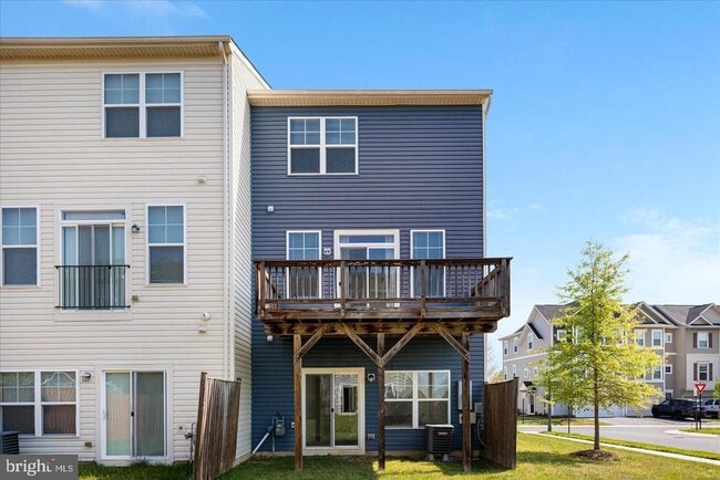 Building Photo - 109 Splendor Gdn Wy