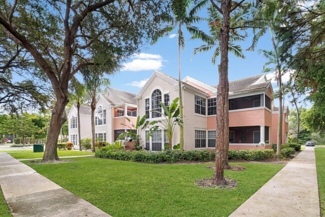 Photo - 1055 Crystal Way Unidad J