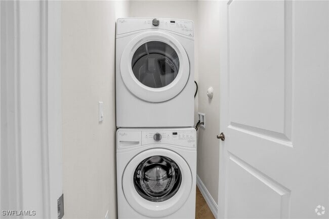 Building Photo - 15821 Portofino Springs Blvd Rental