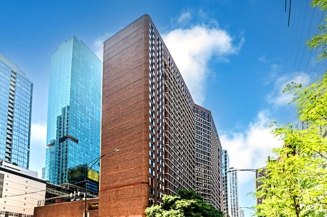 Building Photo - 211 E Ohio St Unit 1718 Rental