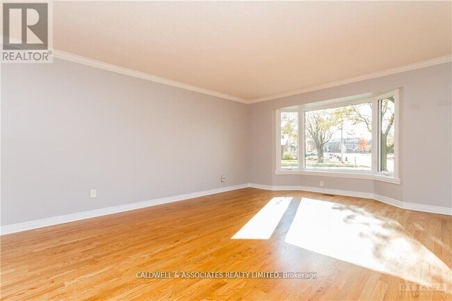 Photo - 13 Sai Crescent