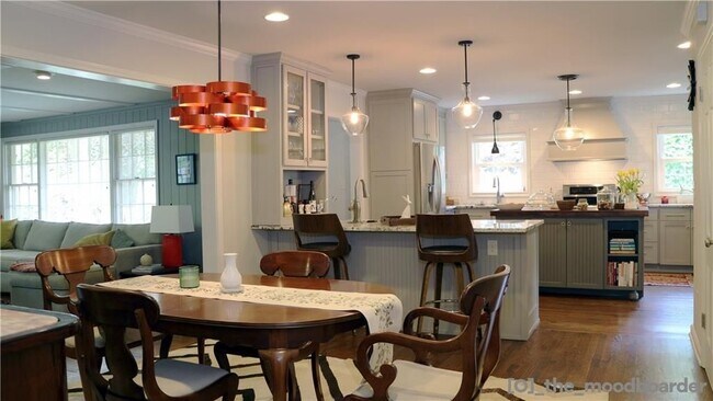 Photo - 4840 Kendall Ct NE