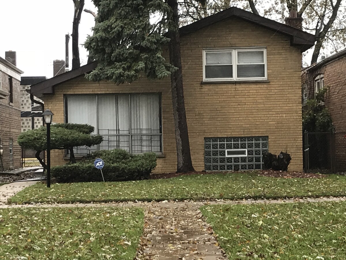 Photo - 8610 S Wabash Ave House