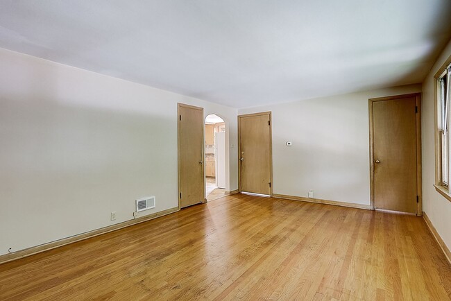 Photo - 4670-4672 North 45th Street Apartment Unit 4670 - Upper