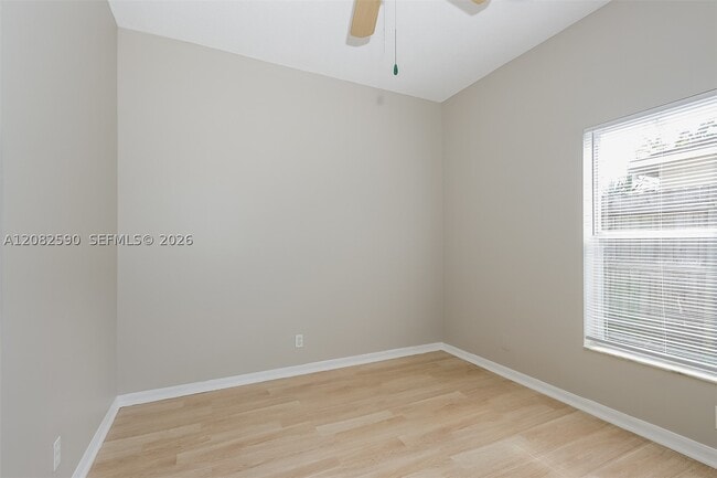 Photo - 6329 Dimond St