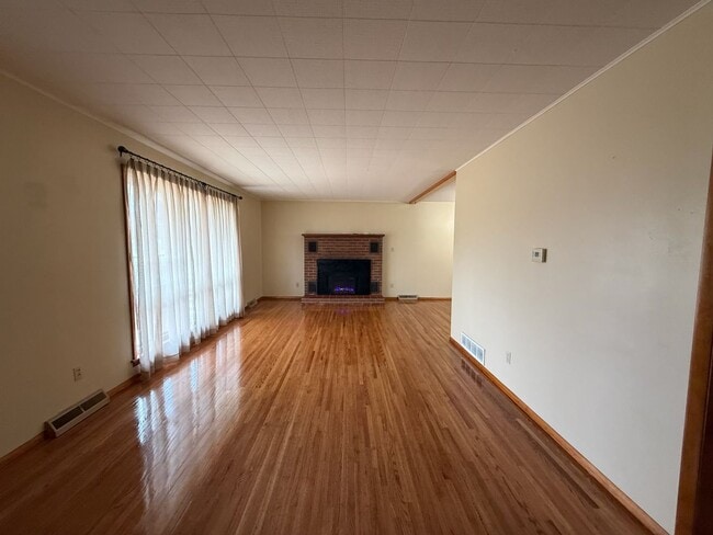 Photo - Country living - 3 bedroom 3 bath home for lease