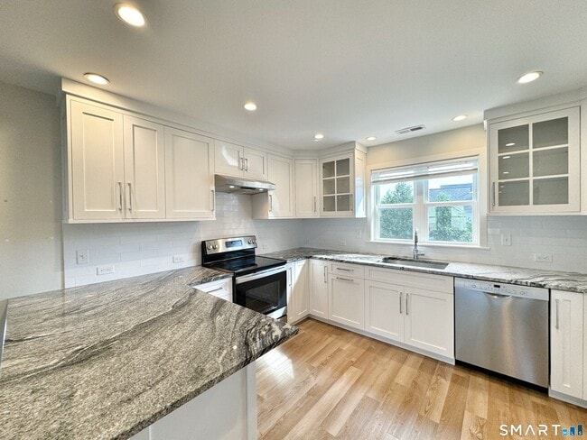 Photo - 18 Catherine St Unit B