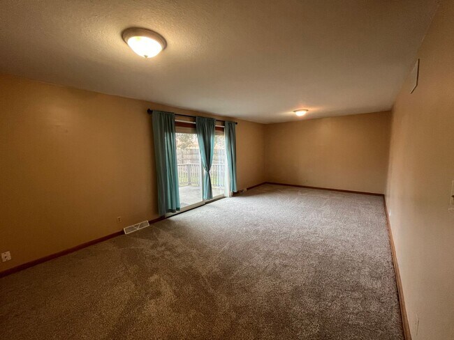 Photo - 2430 W Manhattan Dr