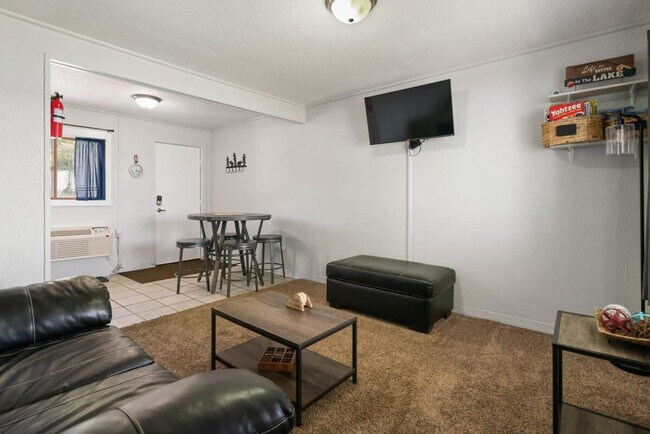 228 E State St Unit SI ID1596518P