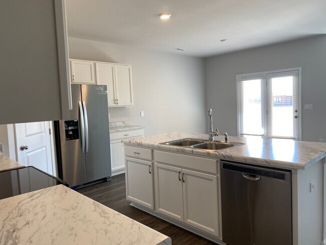 124 Red Fox Wy