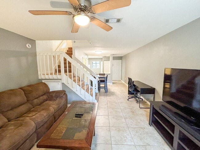 Building Photo - Mill Run #2203