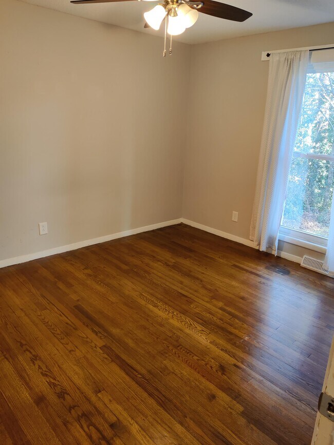 Photo - 3108 Erskine Dr