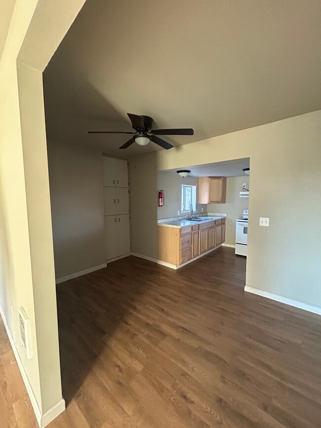 Photo - 16102 Road 10.7 NW