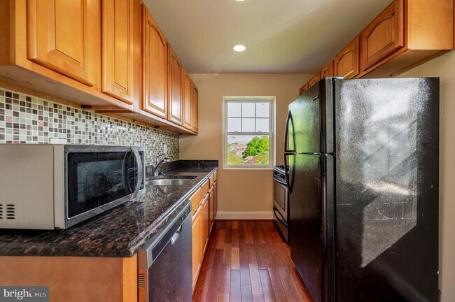 Photo - 3868 9th St SE Unit 302