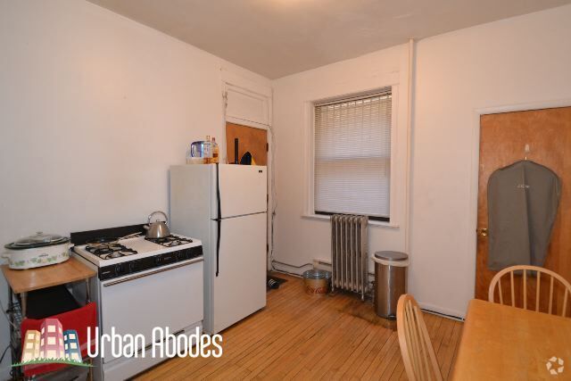 Building Photo - 923 W Waveland Ave Unit M05B Rental