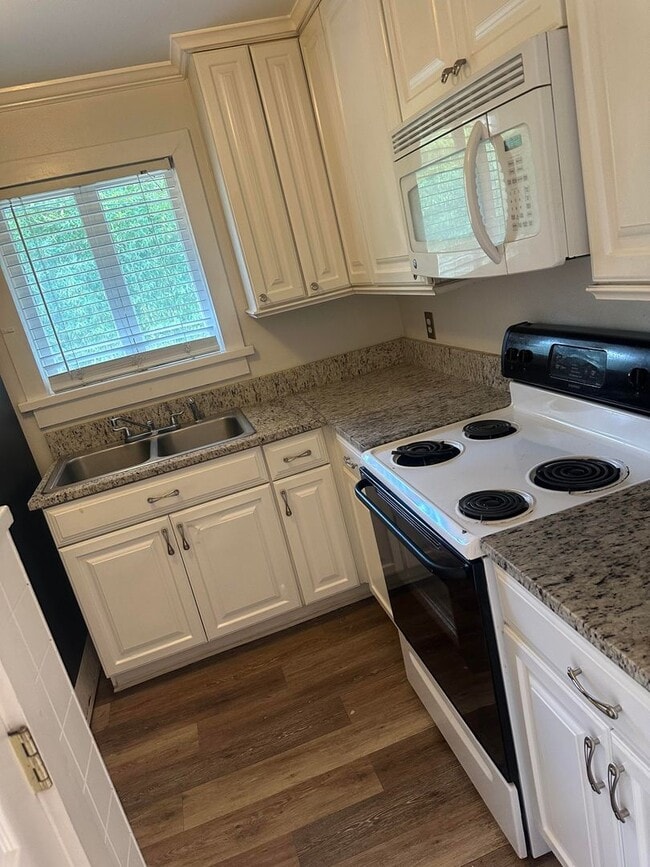 Photo - 500-502 N. General Pershing Street Apartamento Unidad 500