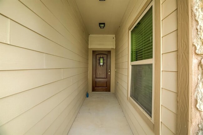 Photo - 10001 Pinnacle Crest Loop